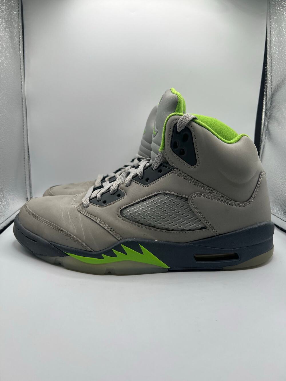 Air Jordan 5 Retro “Green Bean” 2022 size 8.5 men’s used